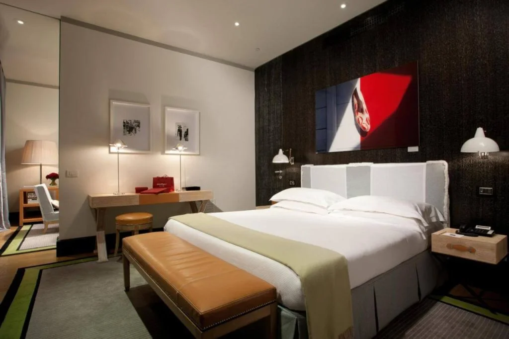 Portrait Roma Hotel bedroom